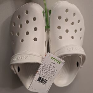 CROCS Classic White Sandals - Unisex